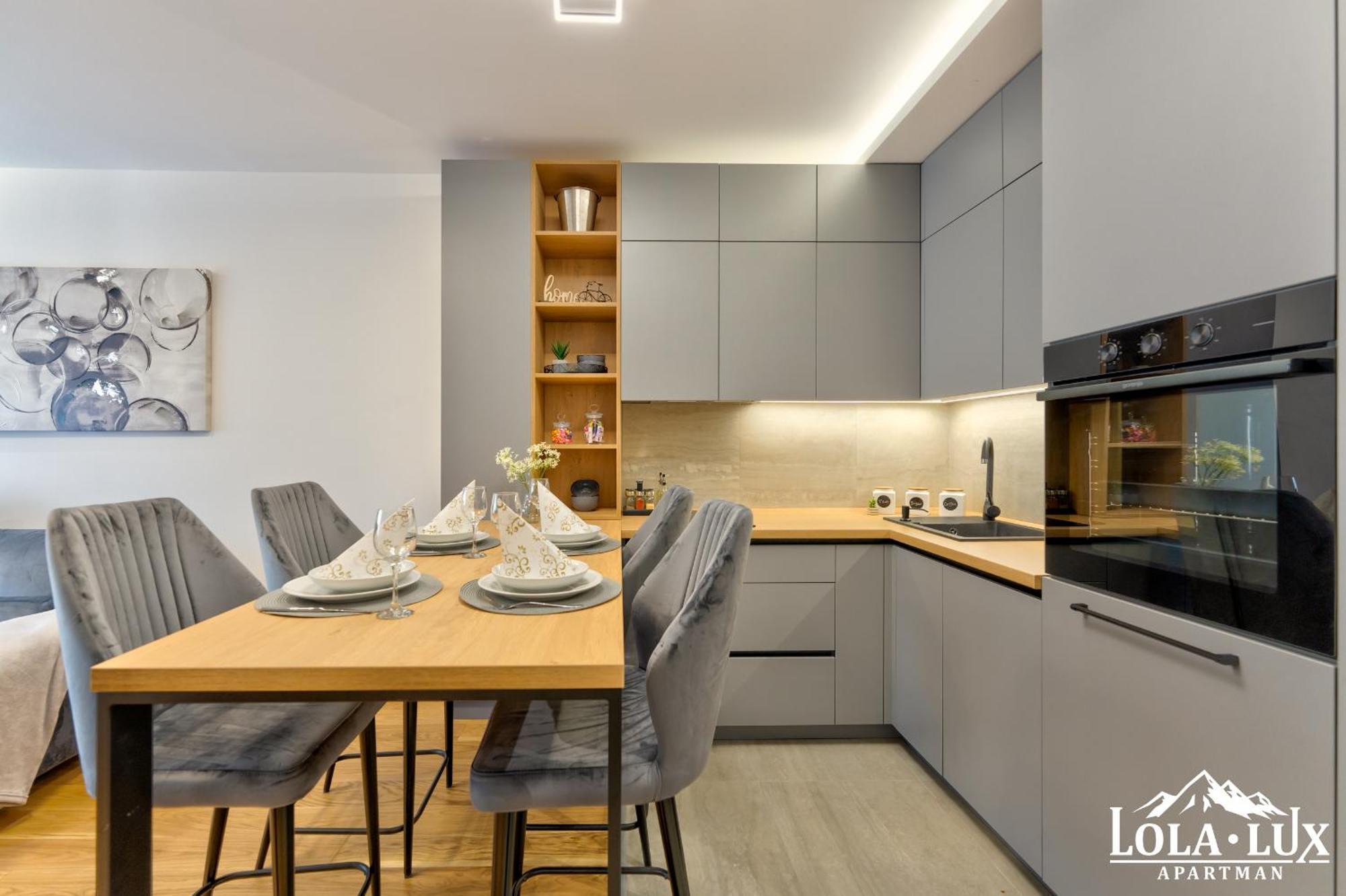 Lola Lux Apartment